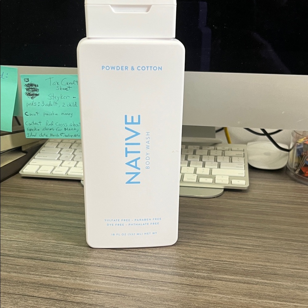 Native Powder & Cotton Body Wash - White and Blue